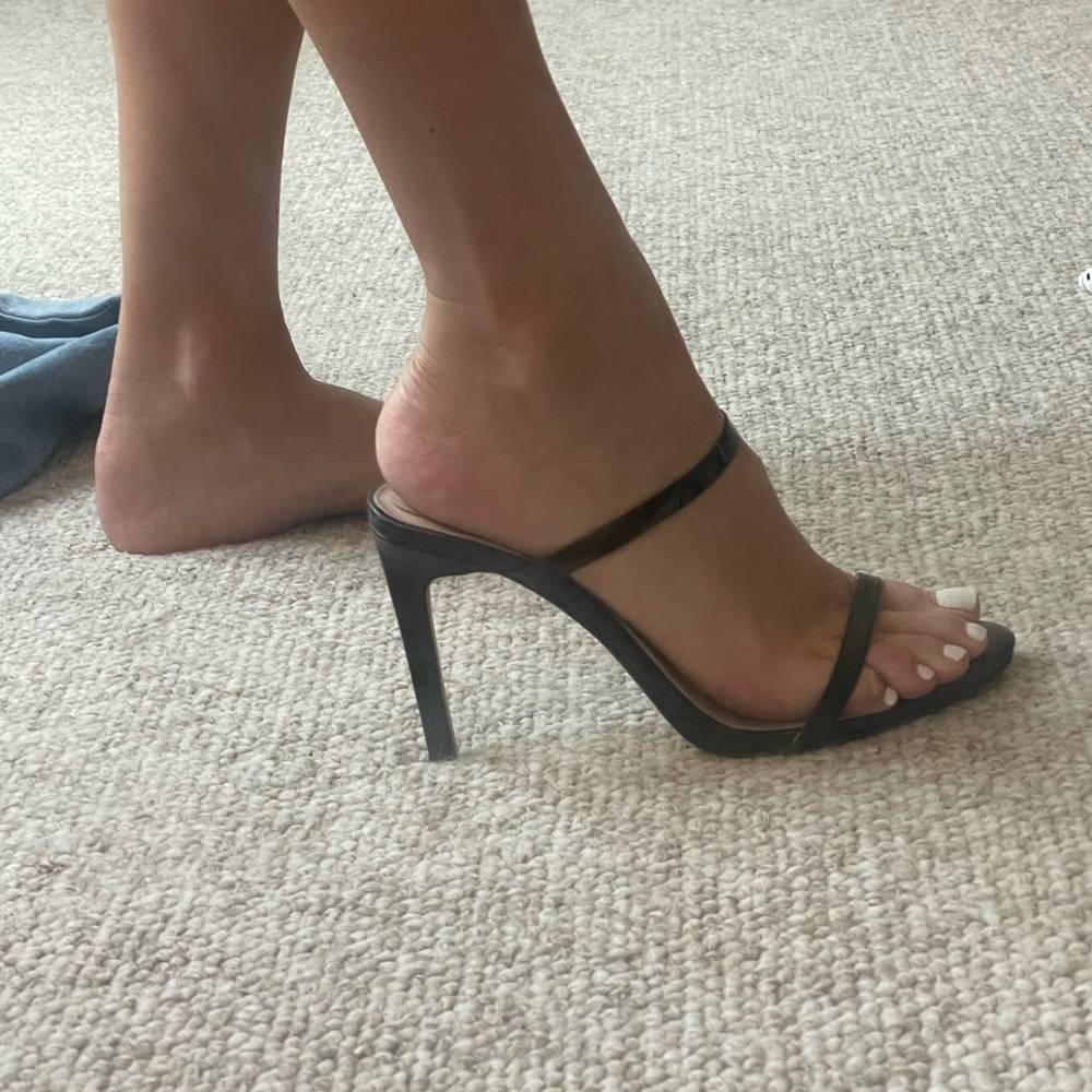 Raye Heel. Size 7.5. Worn Barely Once. - image 5